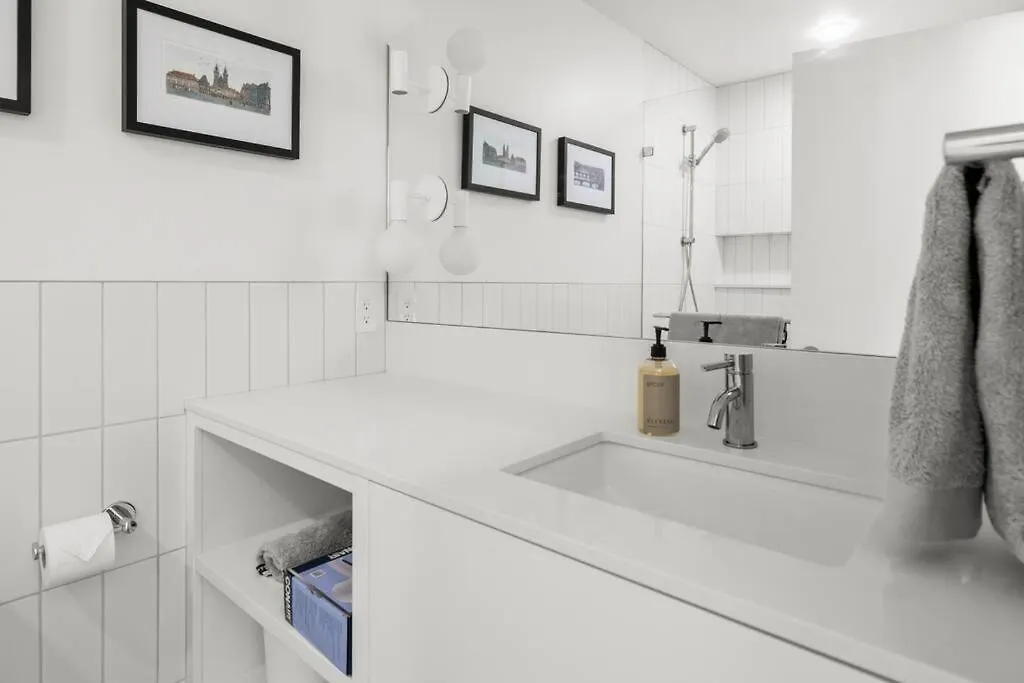 Oakmere House On Portage Inlet 빅토리아 0*,  캐나다