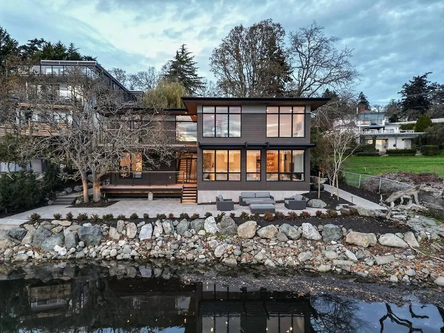 Oakmere House On Portage Inlet 빅토리아