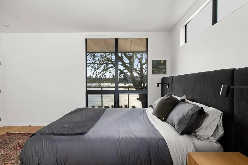 Oakmere House On Portage Inlet 빅토리아 0*,